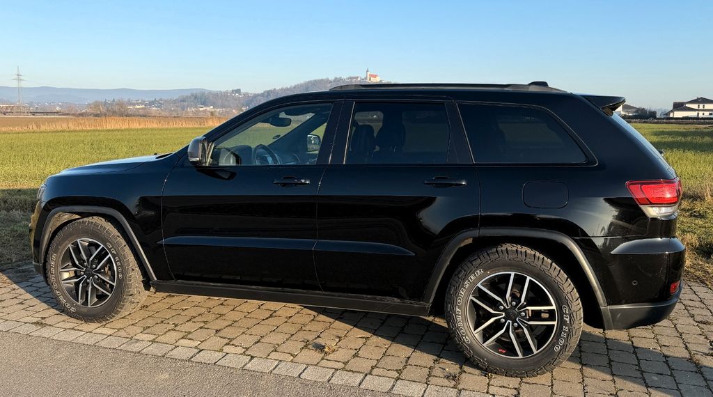 Image of Jeep Grand Cherokee