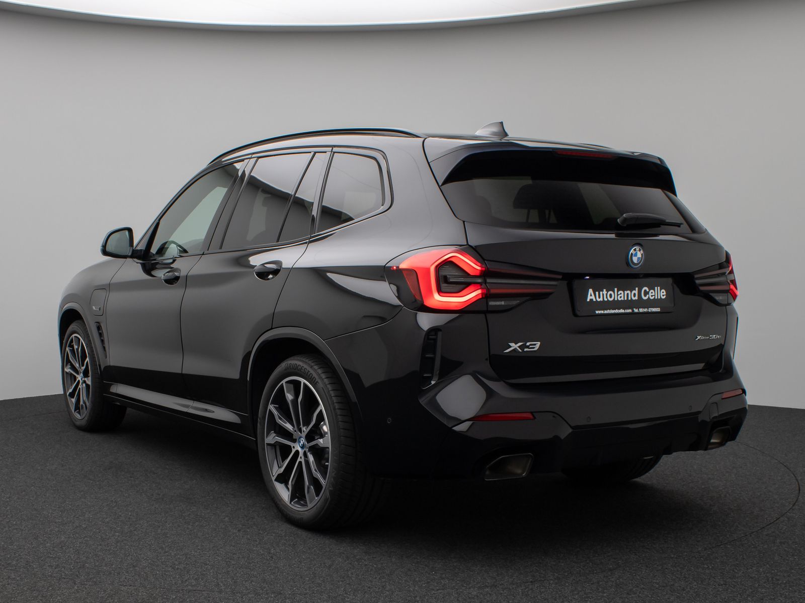 Fahrzeugabbildung BMW X3 xD30e M Sport 360°DAB HiFi Komfort AHK 20Zoll