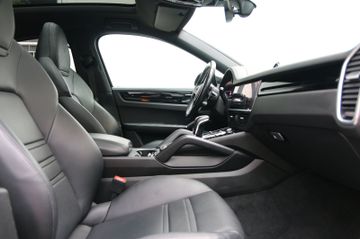 Porsche Cayenne - 10