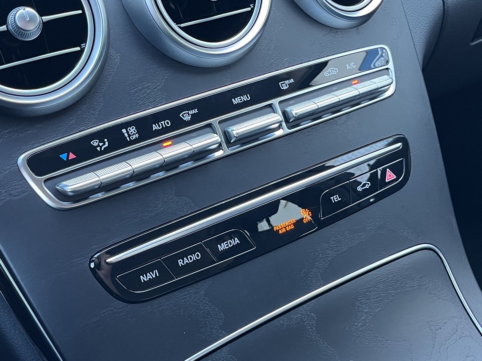 Fahrzeugabbildung Mercedes-Benz C 180 Avantgarde*LED*PDC*Kamera*SHZ*9G-Aut.**