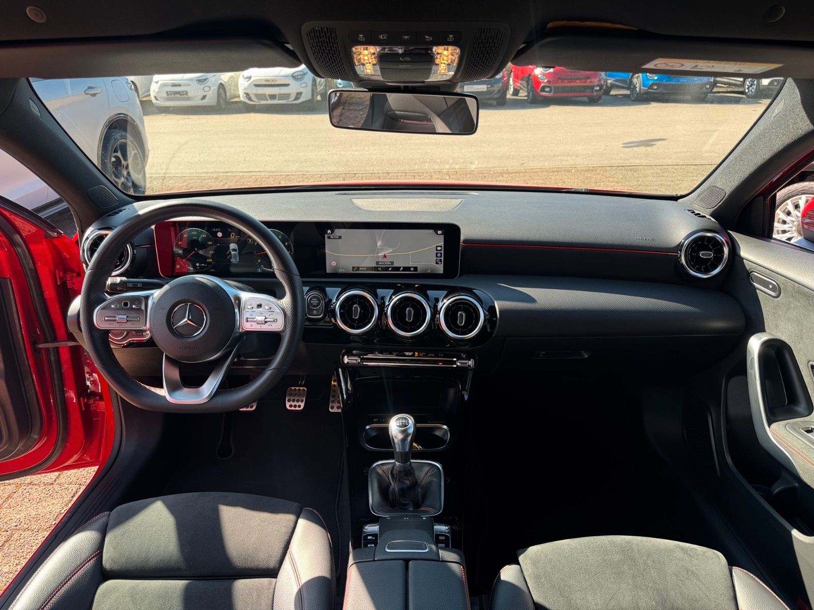 Fahrzeugabbildung Mercedes-Benz A200 AMG Line Navi Tempomat Sitzheizung Sport