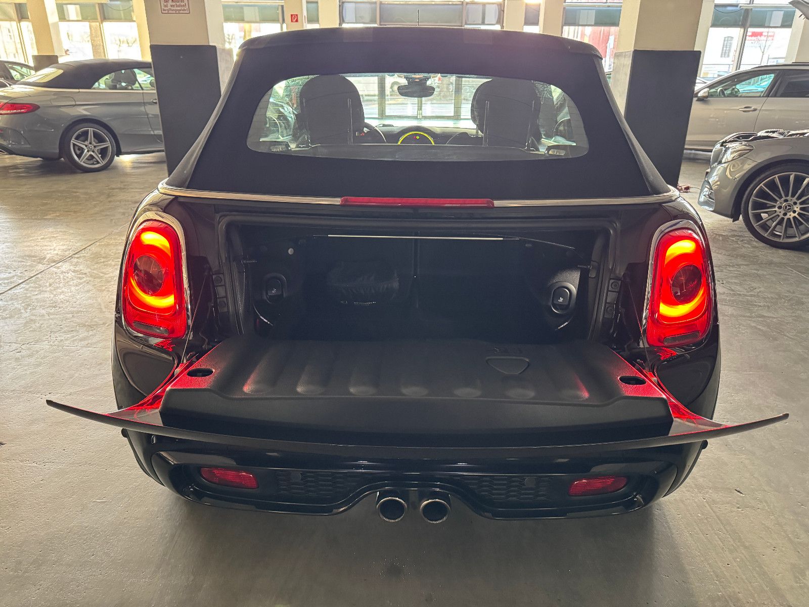 Fahrzeugabbildung MINI Cooper S Cabrio NAVI PROF LED LEDER ASSISTENZ+