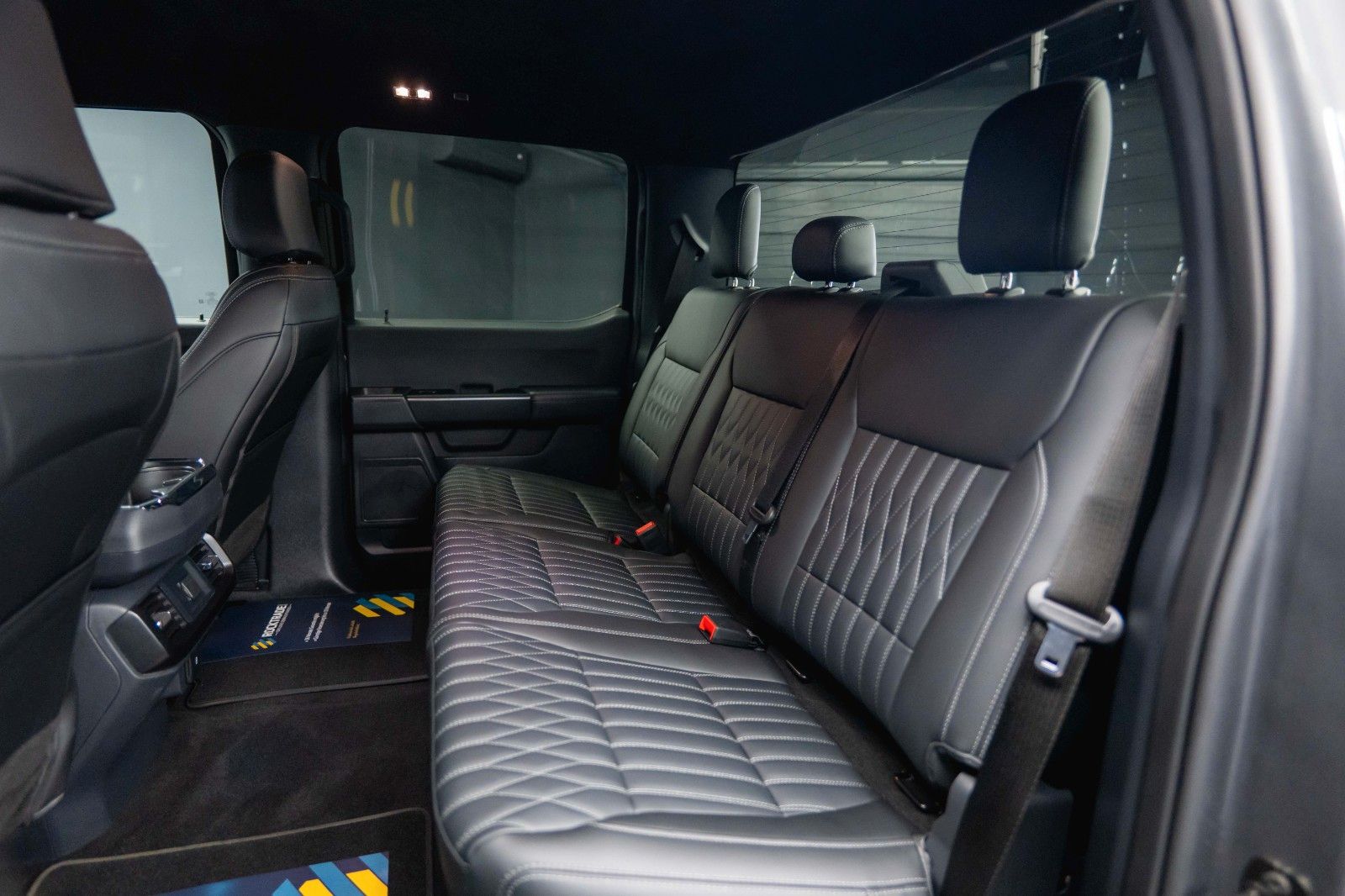 Fahrzeugabbildung Ford F150 5.0L V8 4x4 Offroad SuperCrew RAPTOR 19%