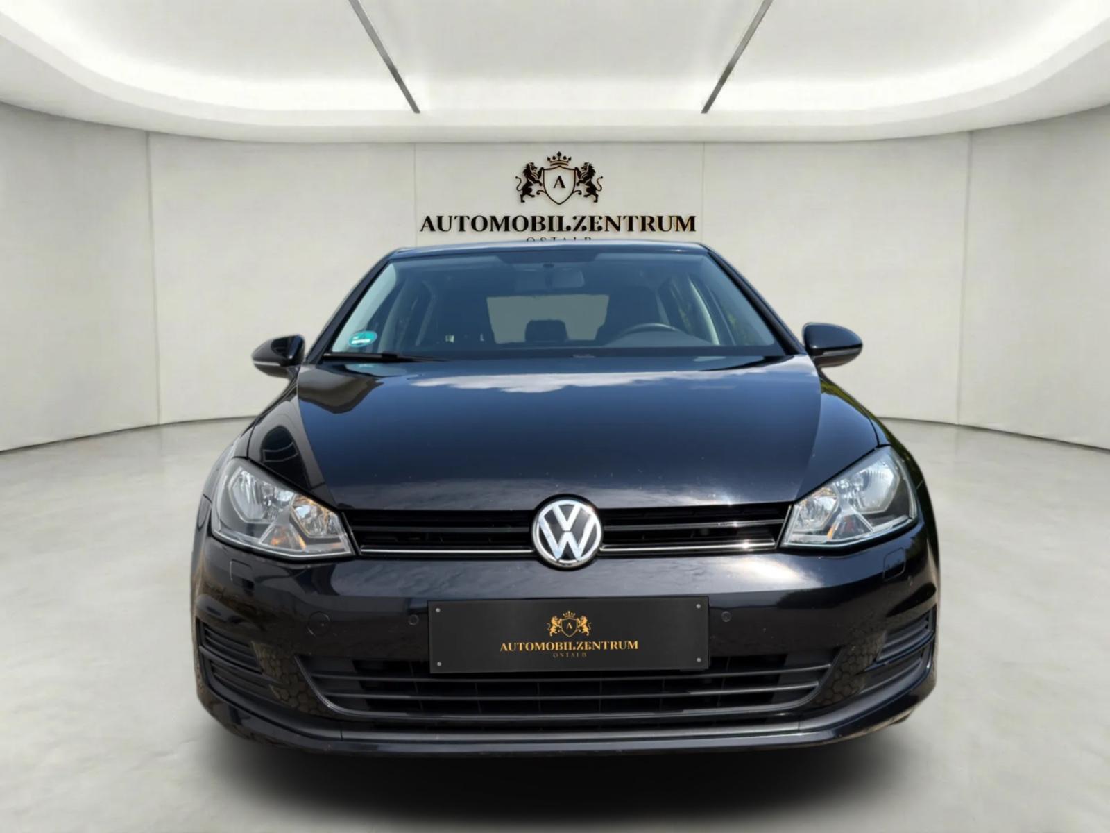 Volkswagen Golf VII 1.6 TDI | Navi | PDC | Massage | Tempom