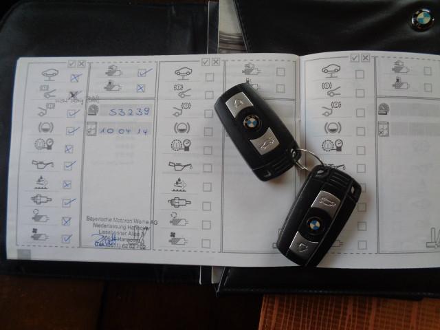 BMW 318 2011 — photo 11