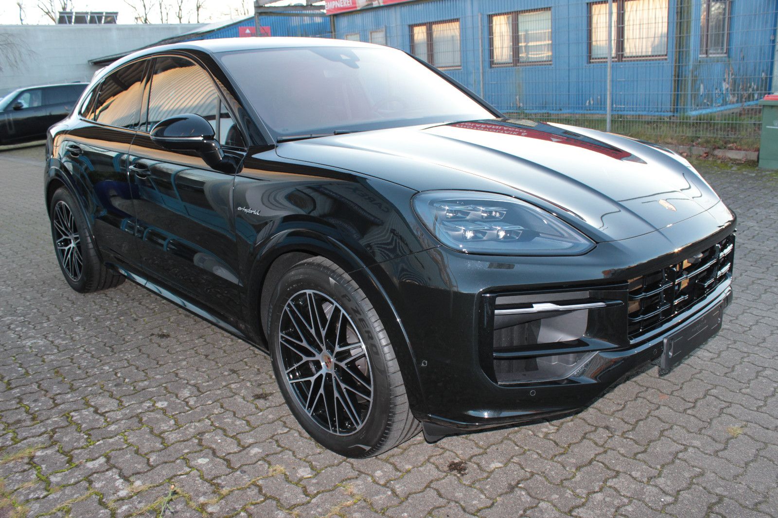 Fahrzeugabbildung Porsche Cayenne Coupe E-Hybrid *MY2026*