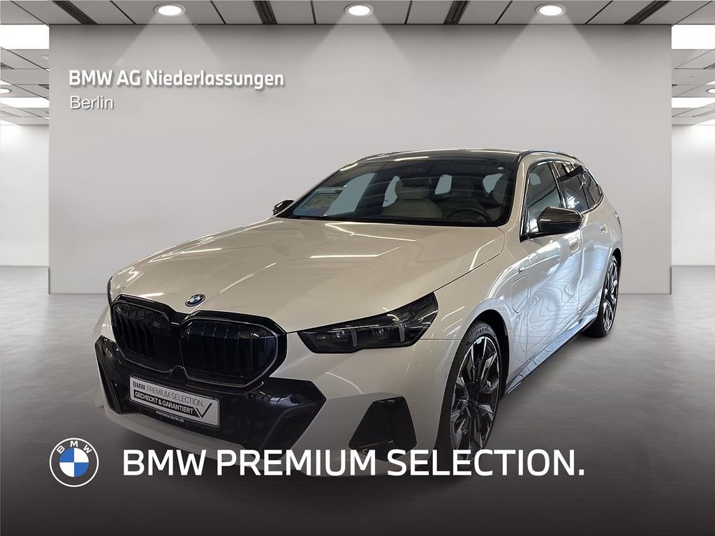 BMW 550e xDrive Touring M Sport Komfortsitz Pano AHK