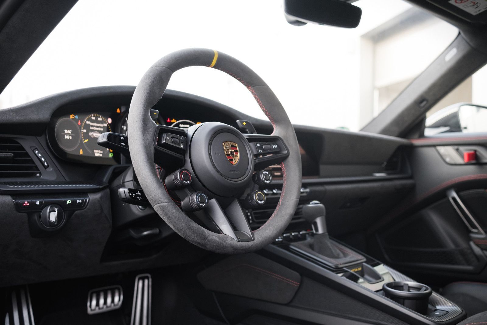 Fahrzeugabbildung Porsche 992/911 GT3 RS Weissach-PCCB-Lift-Clubsport-90L