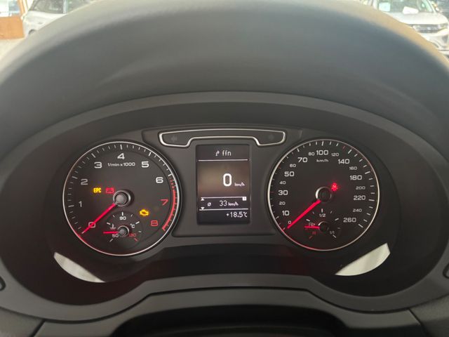 Q3 2.0 TFSI quattro *AHK*SH*Navi*PDC*