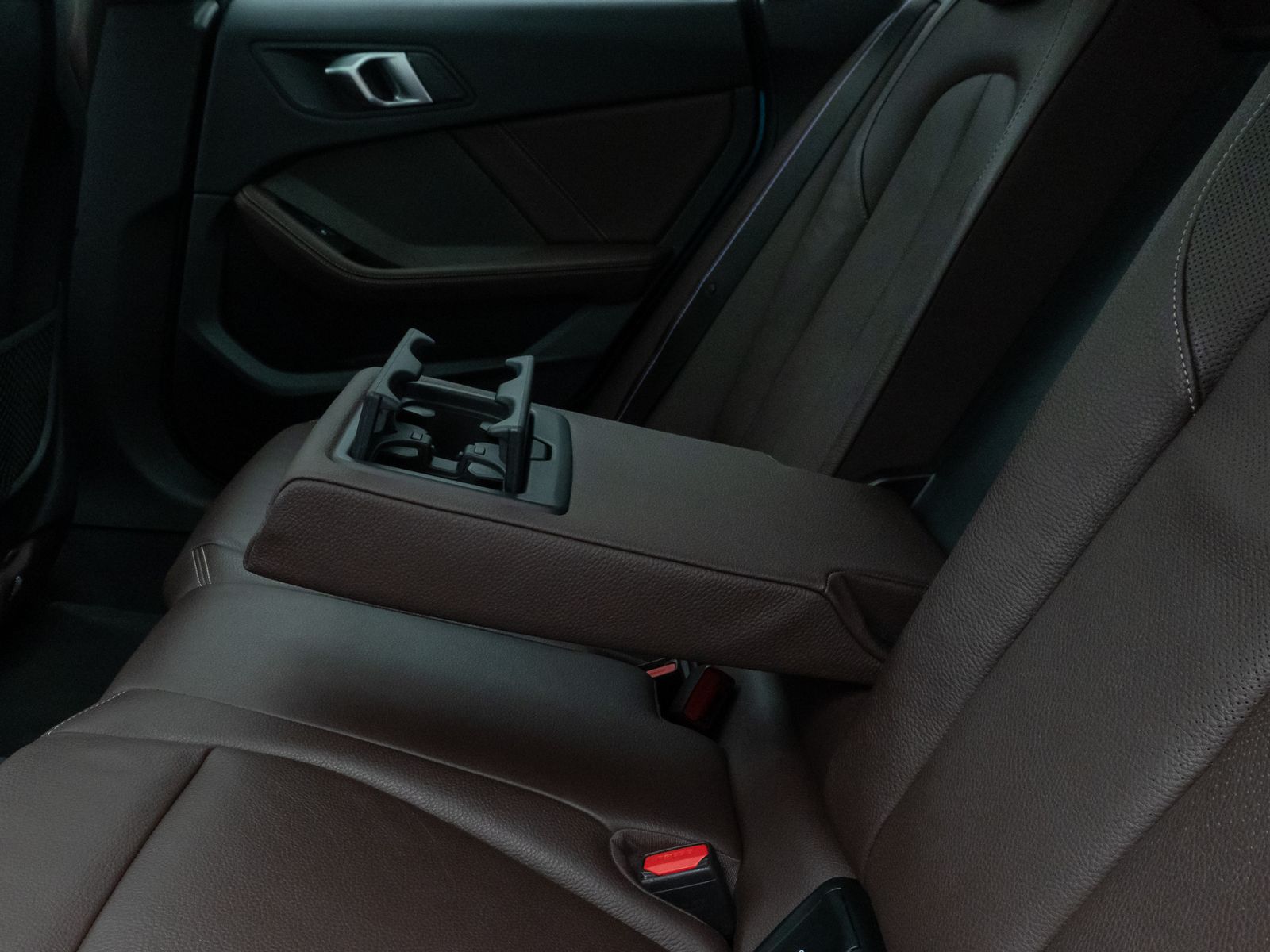 Fahrzeugabbildung BMW 220 Gran Coupé M Sport Panorama Kamera HUD H/K