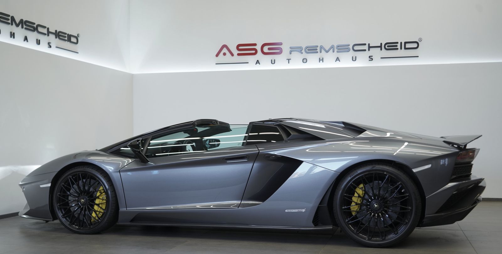 Lamborghini Aventador