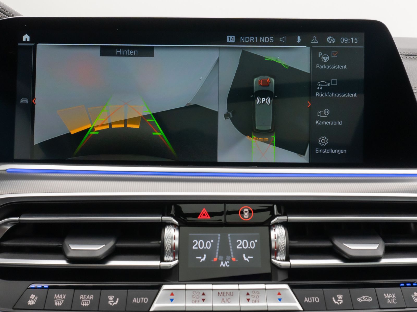 Fahrzeugabbildung BMW X5 xD40d M Sport Panorama Laser 360°HUD DAB H/K