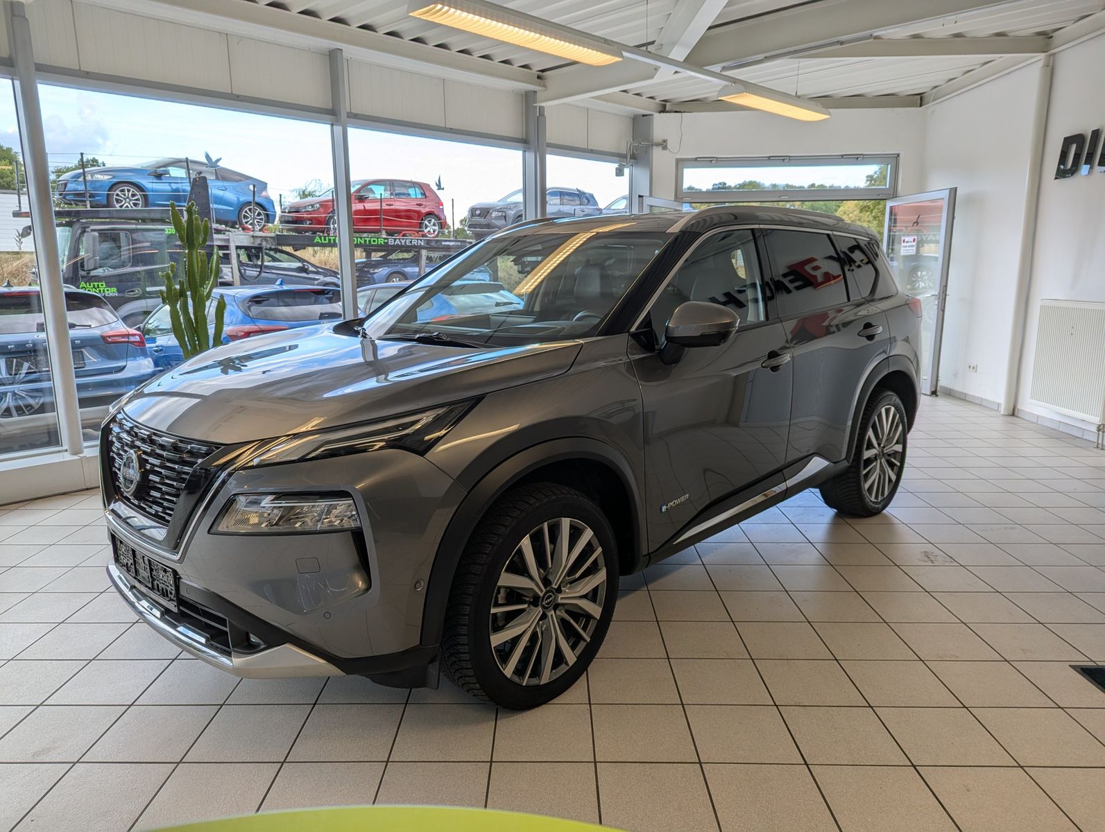 Fahrzeugabbildung Nissan X-Trail 1.5 e-Power e-4 Tekna Bose HUD LED+ 20"