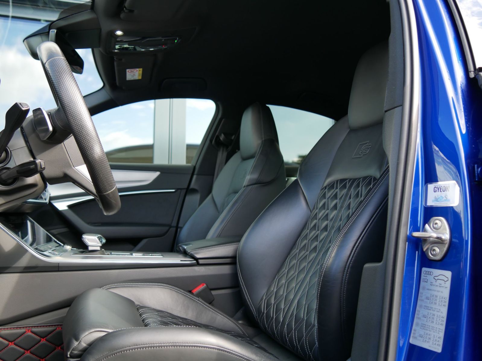 Fahrzeugabbildung Audi A6 55 TFSI e quattro sport MATRIX LED 21" B&O