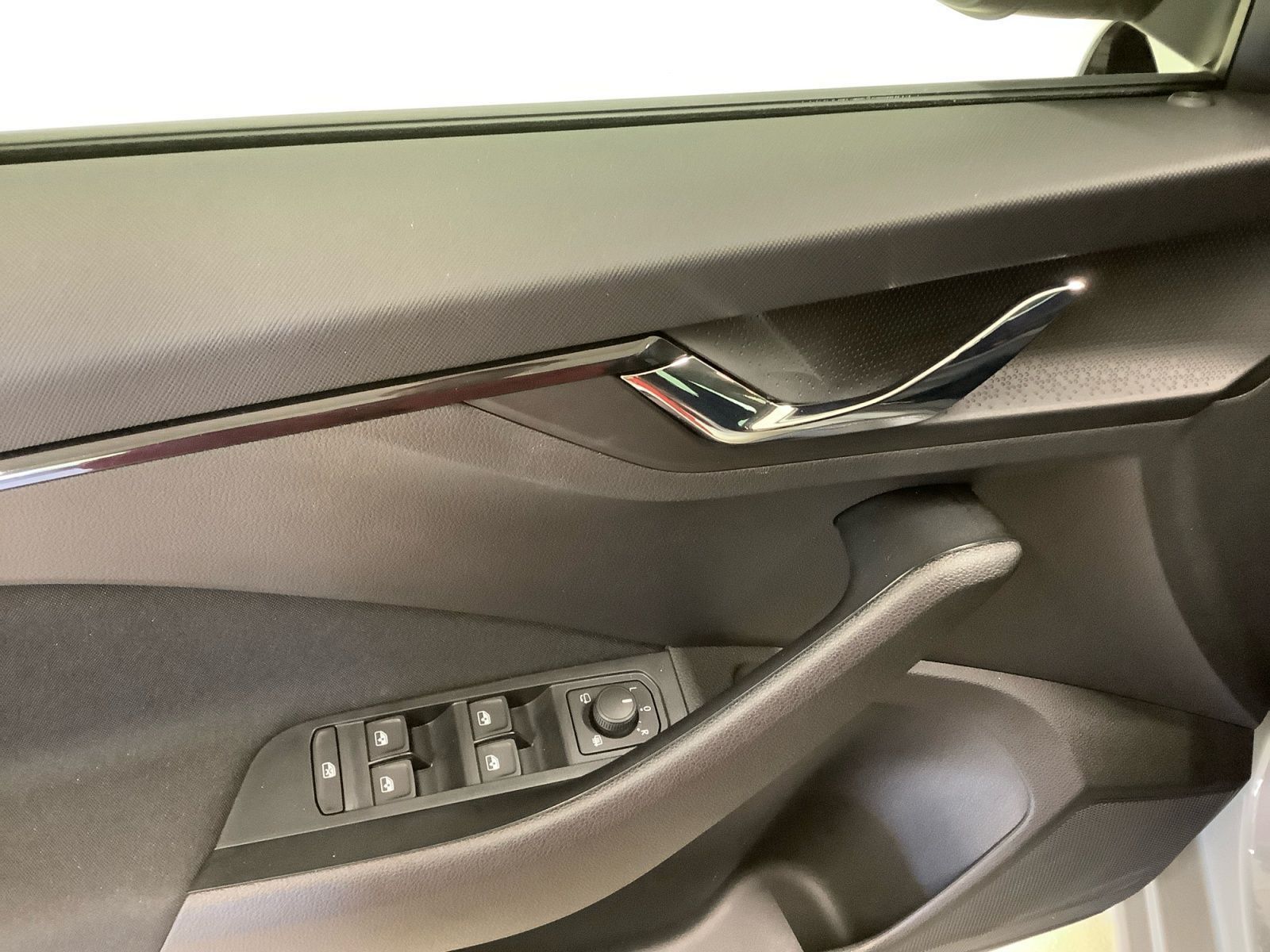 Scala Tour 85 kW DSG NAVI SMARTLINK LED RÜKAM