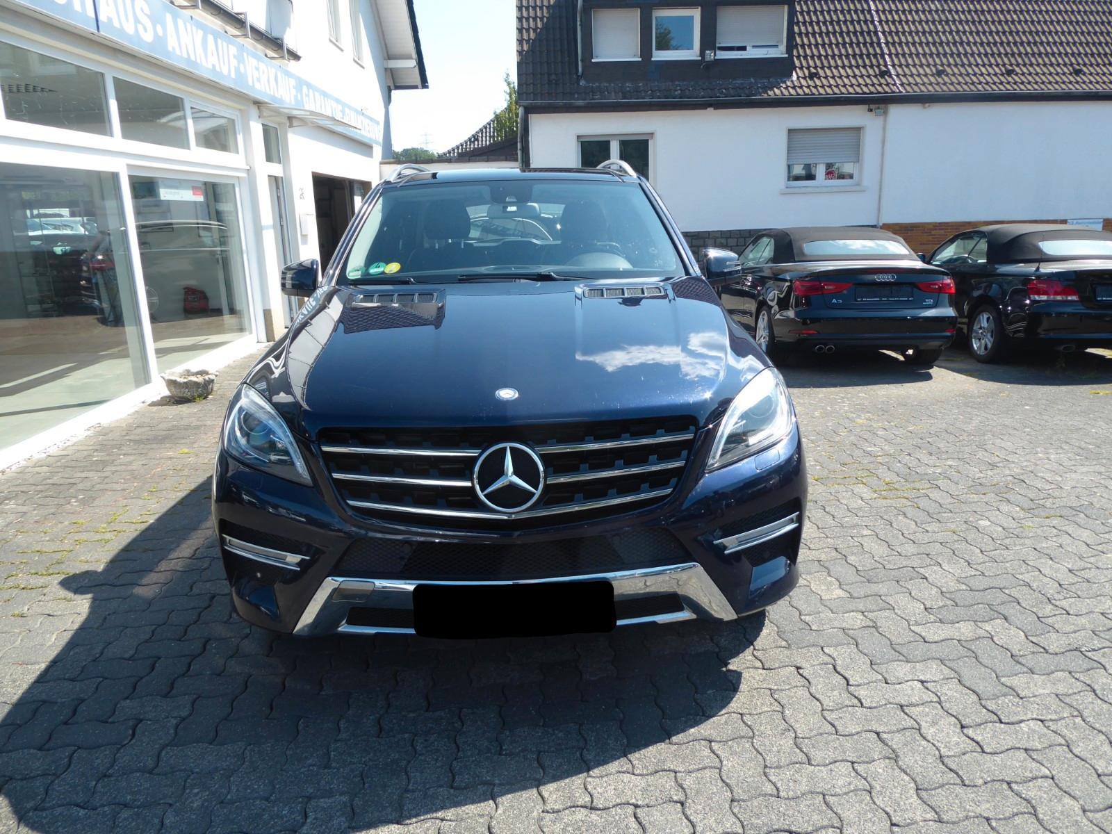 Mercedes-Benz ML 350 CDI BlueTec 4Matic Navi Pano Luftfahrwerk