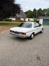 Mercedes-Benz 230 CE - Sammlerfahrzeug - sehr guter Zustand - Mercedes-Benz 230: 230c