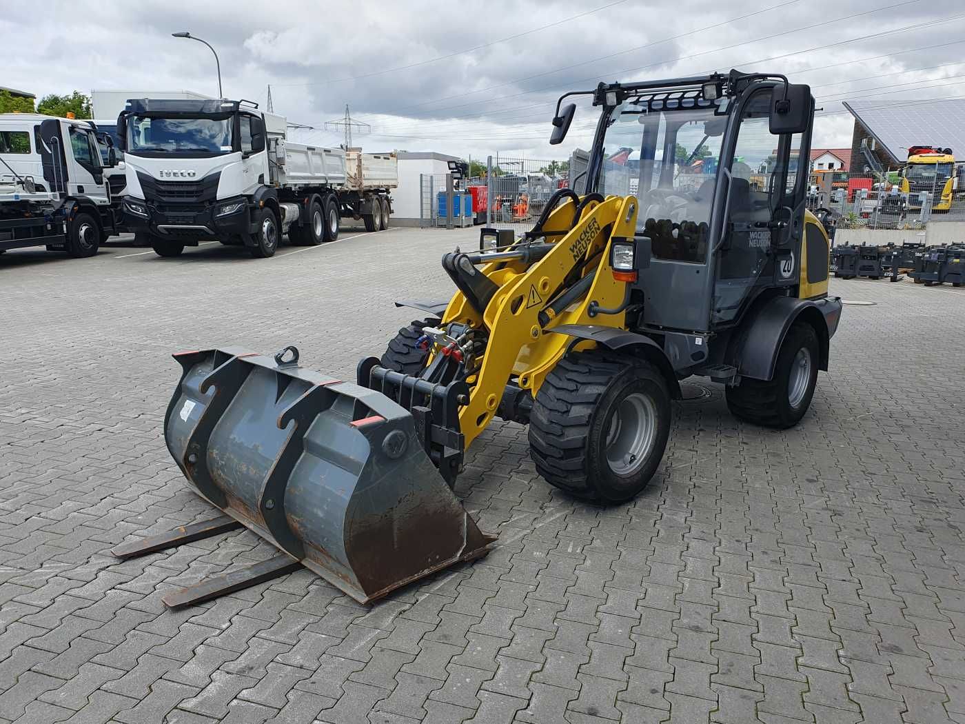 Fahrzeugabbildung Wacker WL34 (RL40) / Schaufel + Gabel / nur 743h / 62PS