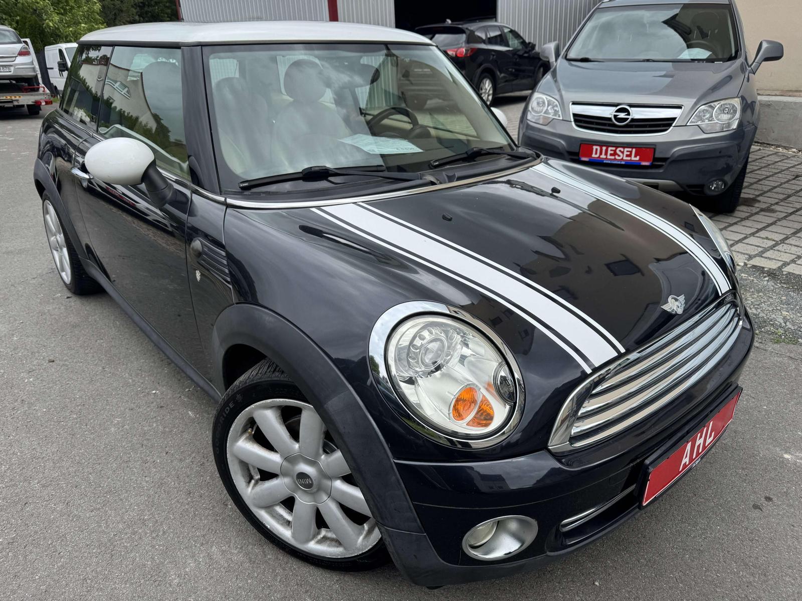 MINI One Cooper/Xenon/Panorama/Temp/Leder/Klima/Alu/T