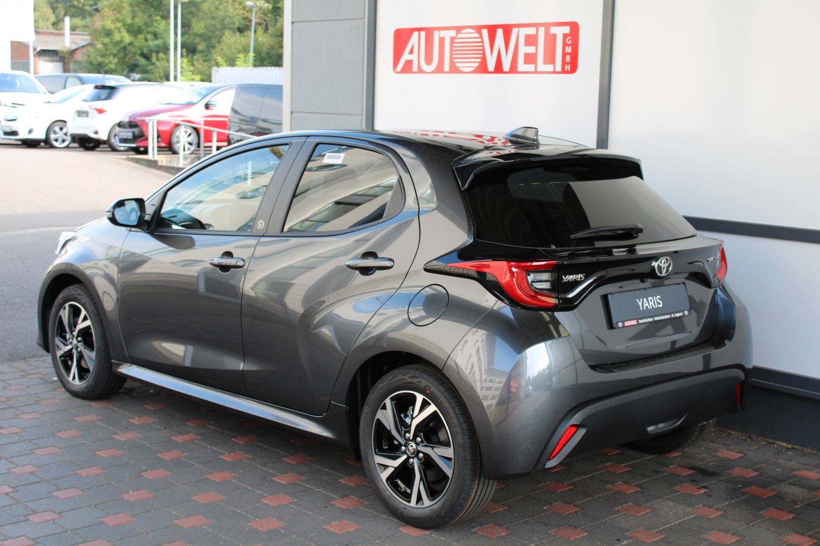 Fahrzeugabbildung Toyota Yaris 1.5 Hybrid Teamplayer + Comfort-Paket