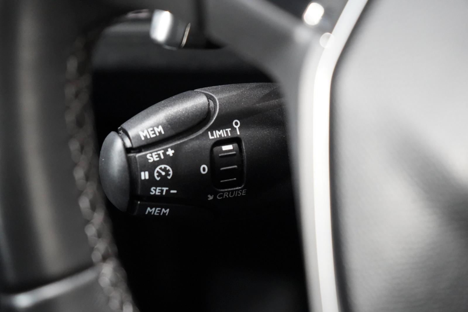 Peugeot 3008 Allure*Automatik*2.Hand*Kamera*Navi*