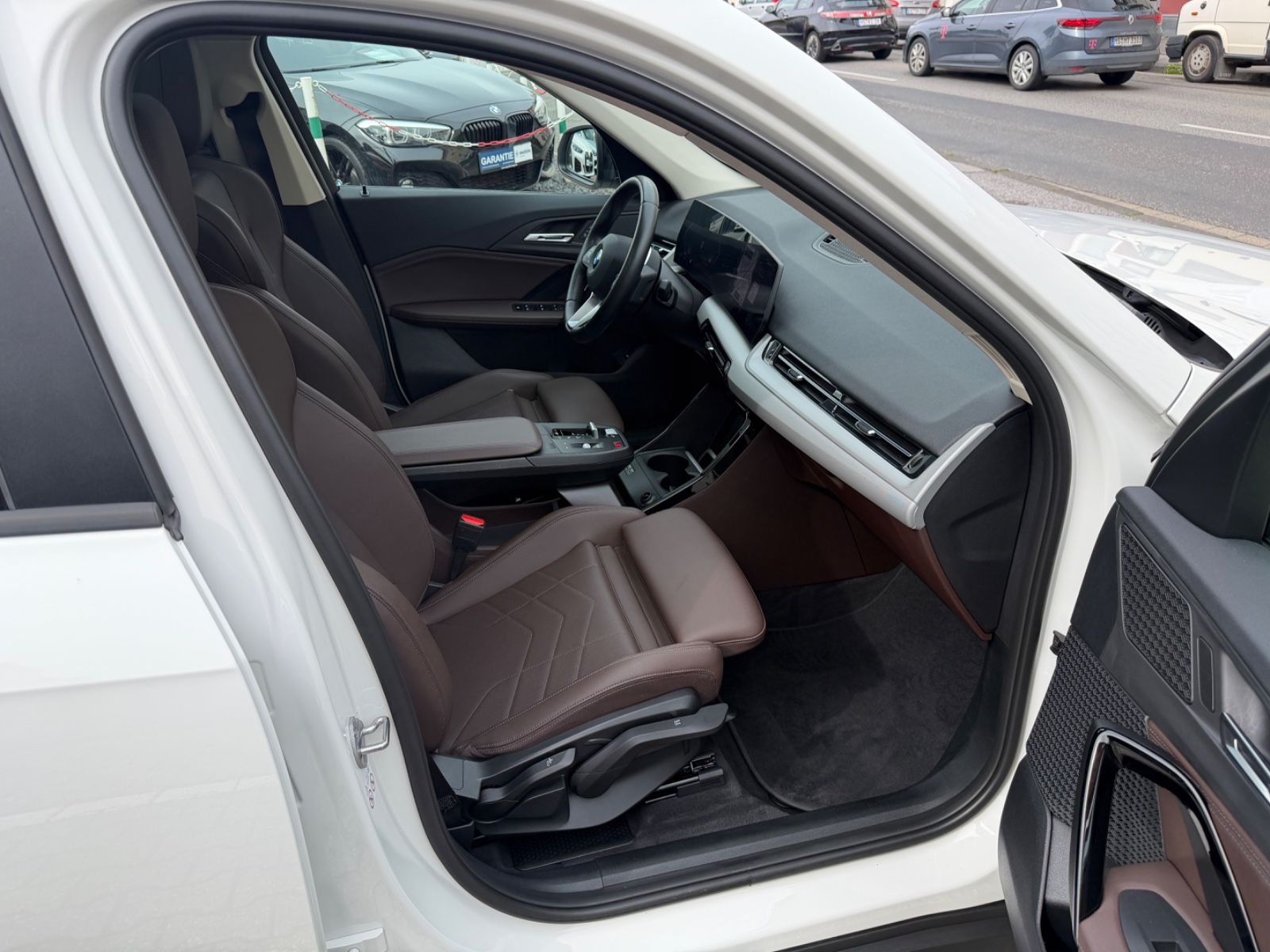 Fahrzeugabbildung BMW X1 23 d xDrive PANO TOTWINKEL KAMERA LEDER LED