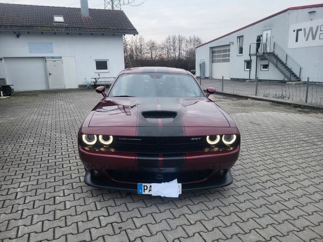 Dodge Challenger SRT