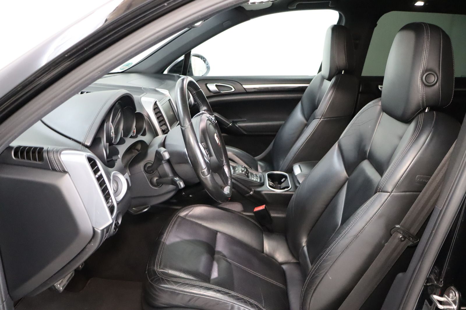 Fahrzeugabbildung Porsche Cayenne S 4.8l V8
