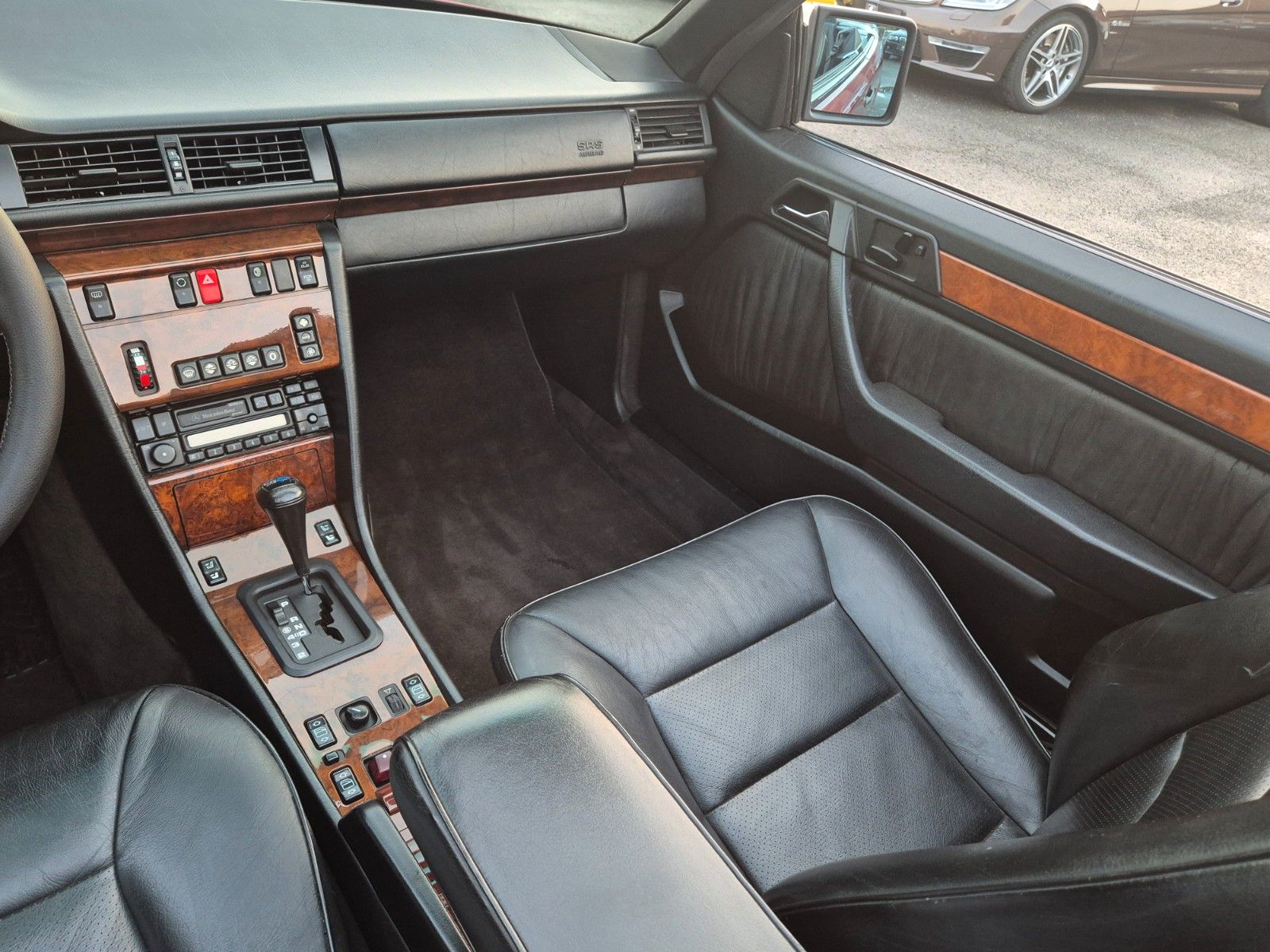 Fahrzeugabbildung Mercedes-Benz 300 CE-24 Sportline/Deutsch/Sehr viele Optionen