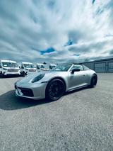 Porsche 992 Targa 4 GTS Targa Lift und Approved Garantie
