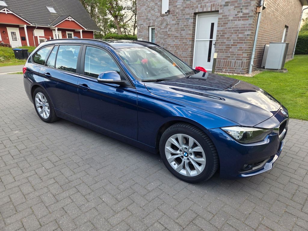 Image of BMW 320