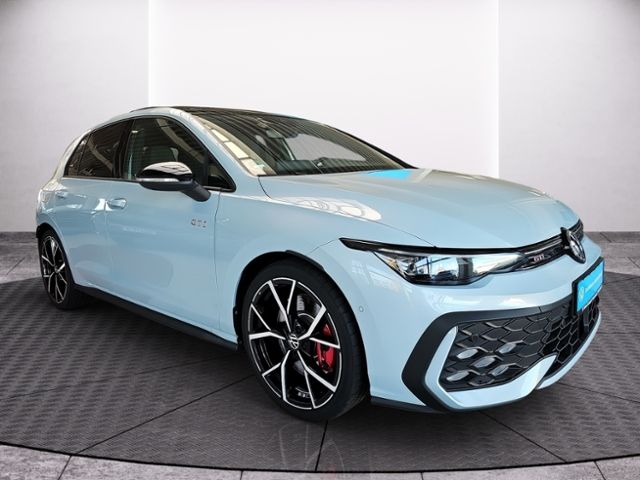 Fahrzeugabbildung Volkswagen Golf GTI 2.0 TSI DSG PANO IQ.LIGHT H&K BLACKSTYL