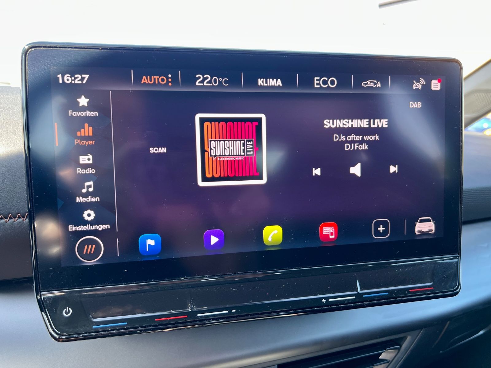CUPRA Born KLIMAAUT LED PDC L+R-SENSOR DAB CARPLAY
