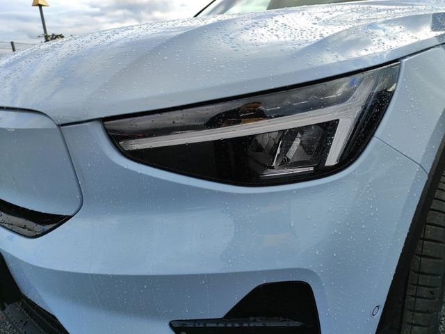 VOLVO EX40 (Bild 9 von Array)
