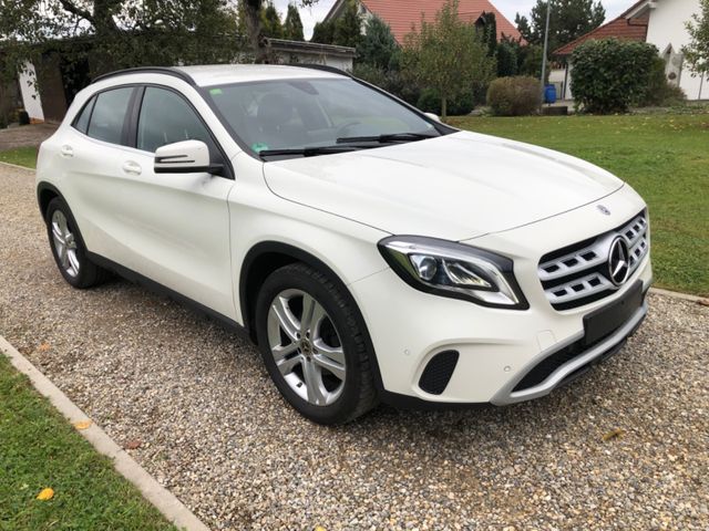 Mercedes-Benz GLA 200 - Style 