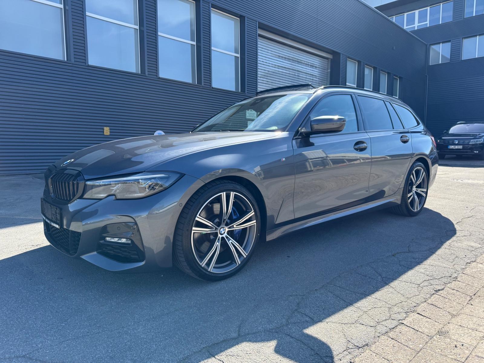 BMW 320 d Touring M Sport Pano R-Cam AHK HUD 19 Zol