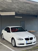 BMW Cabrio - Deutsches Fahrzeug - Unfallfrei 1.Hand - BMW 320 aus 2009: Cabrio