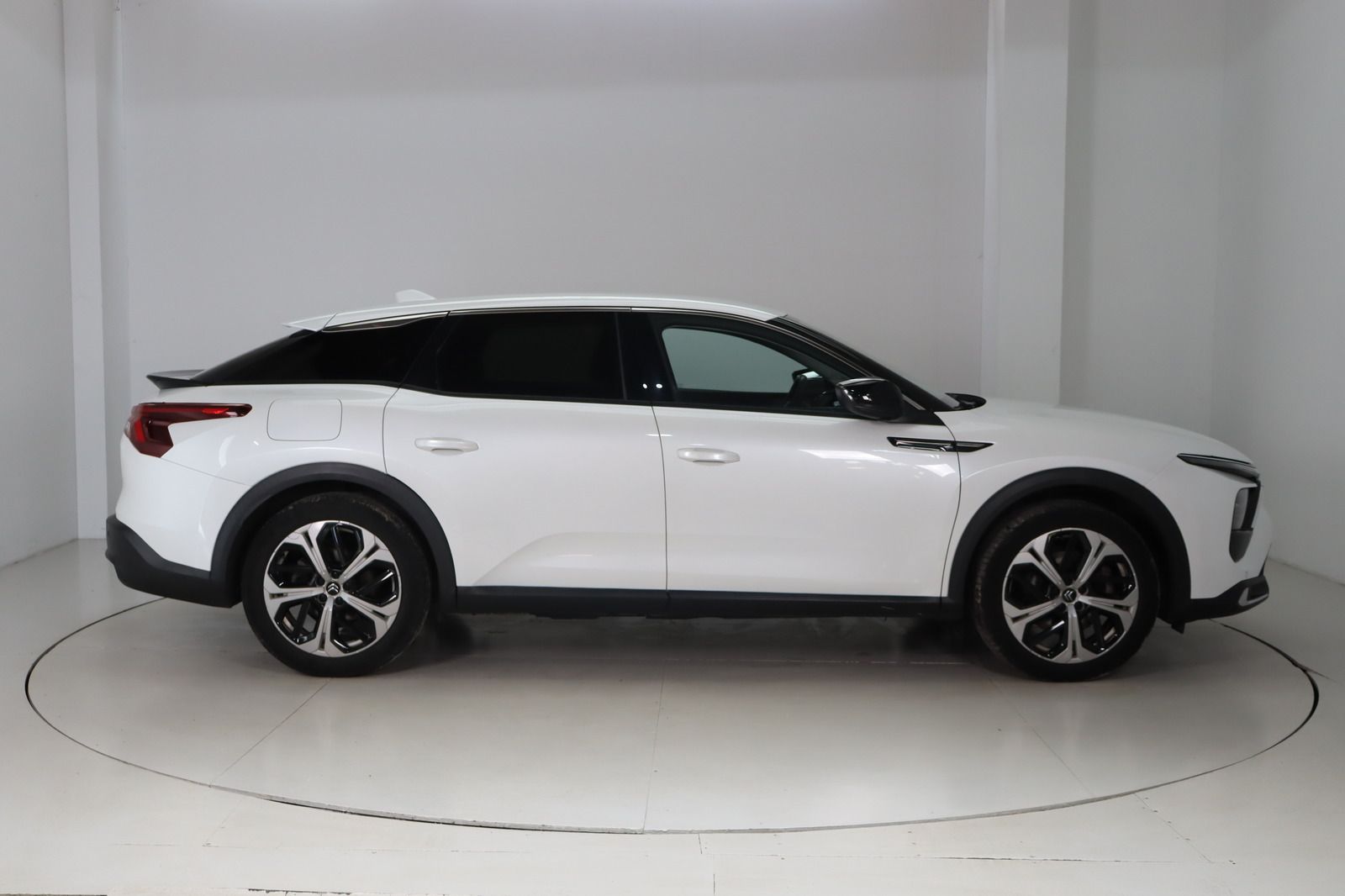 Fahrzeugabbildung Citroën C5 X Feel * LED * Navi * Keyless