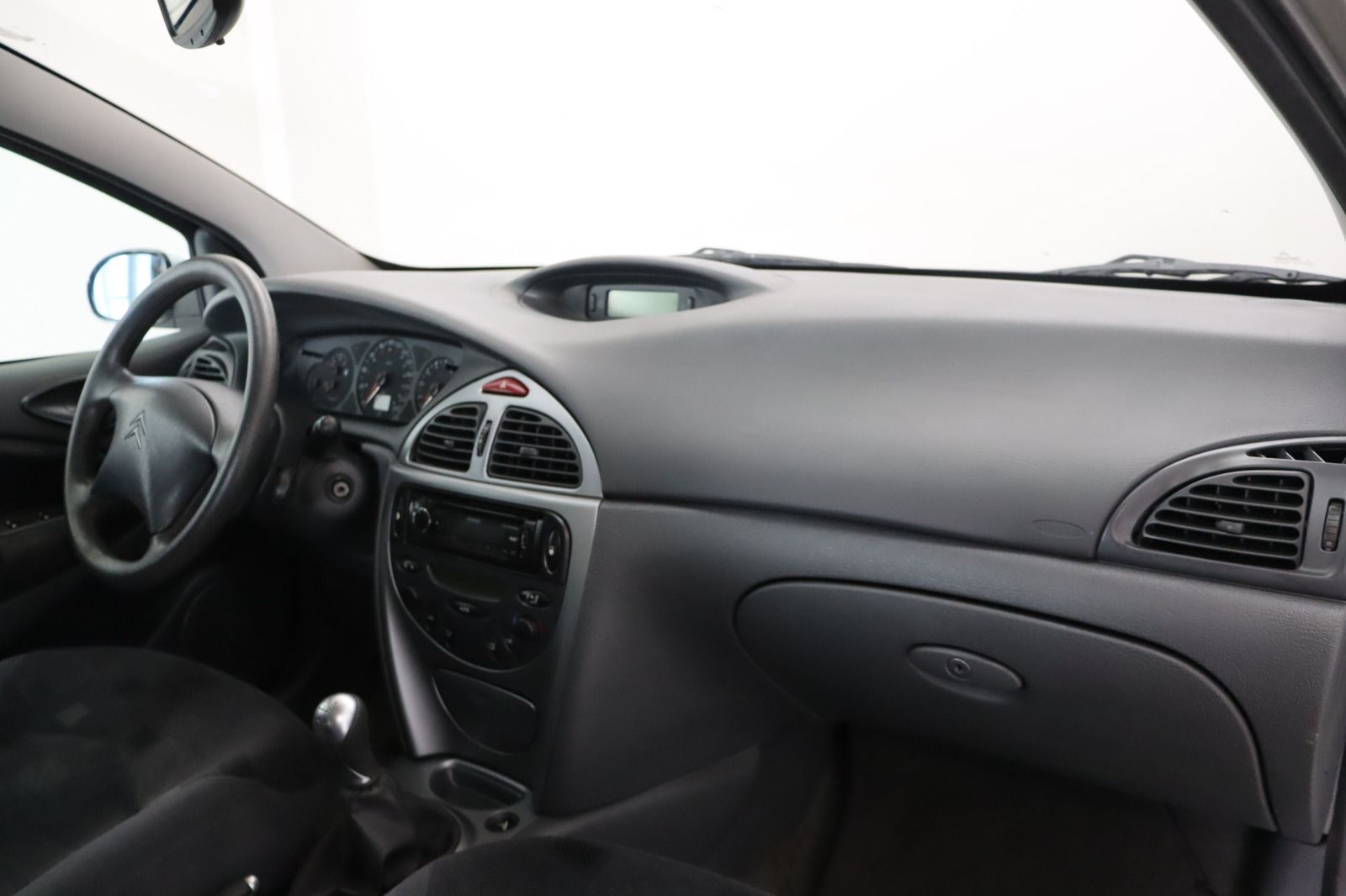 Fahrzeugabbildung Citroën C5 2.0 16V * Klimaautom. * PDC