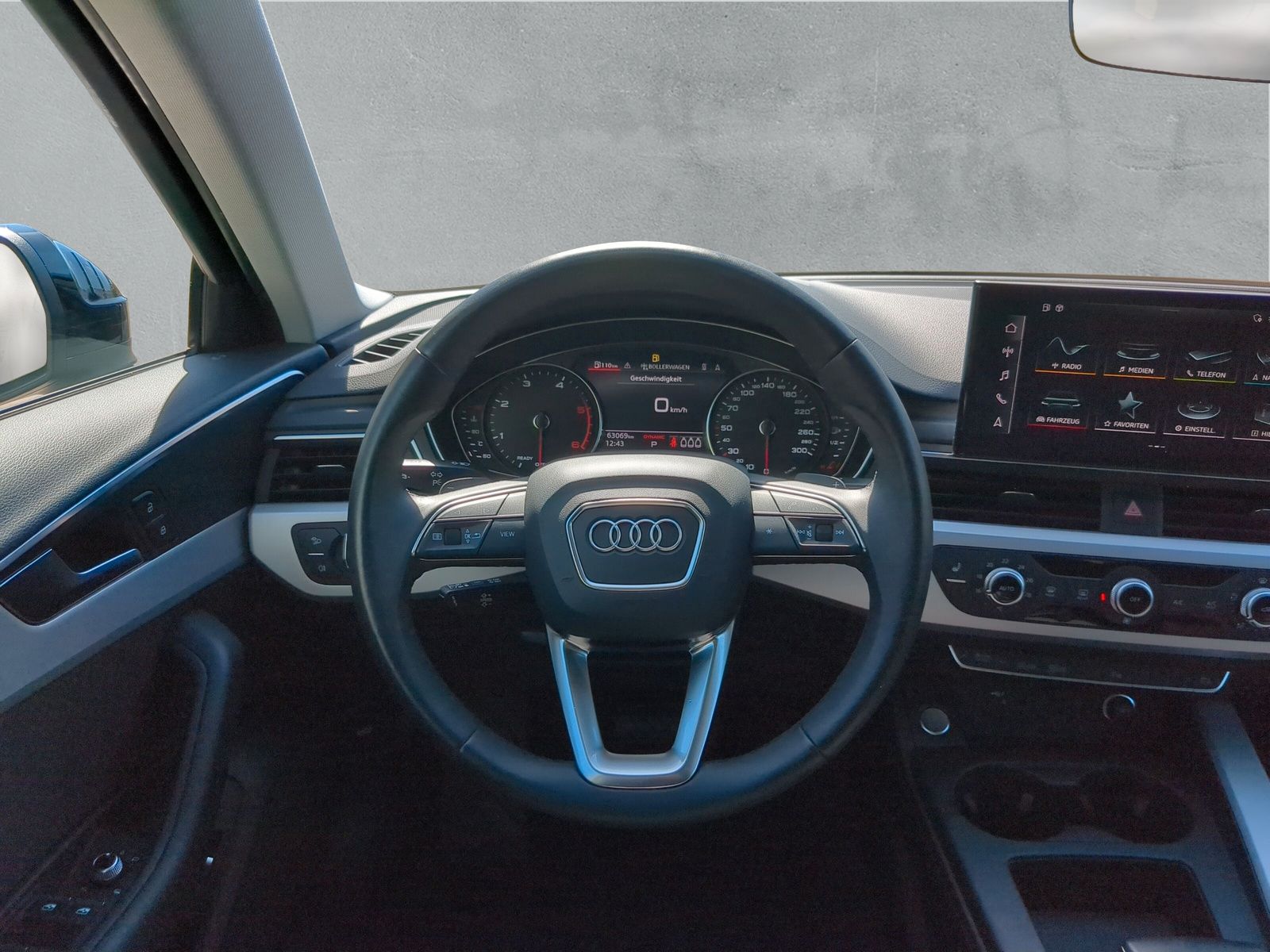 Fahrzeugabbildung Audi A4 Avant 40 TDI advanced AHK Kamera Matrix SHZ