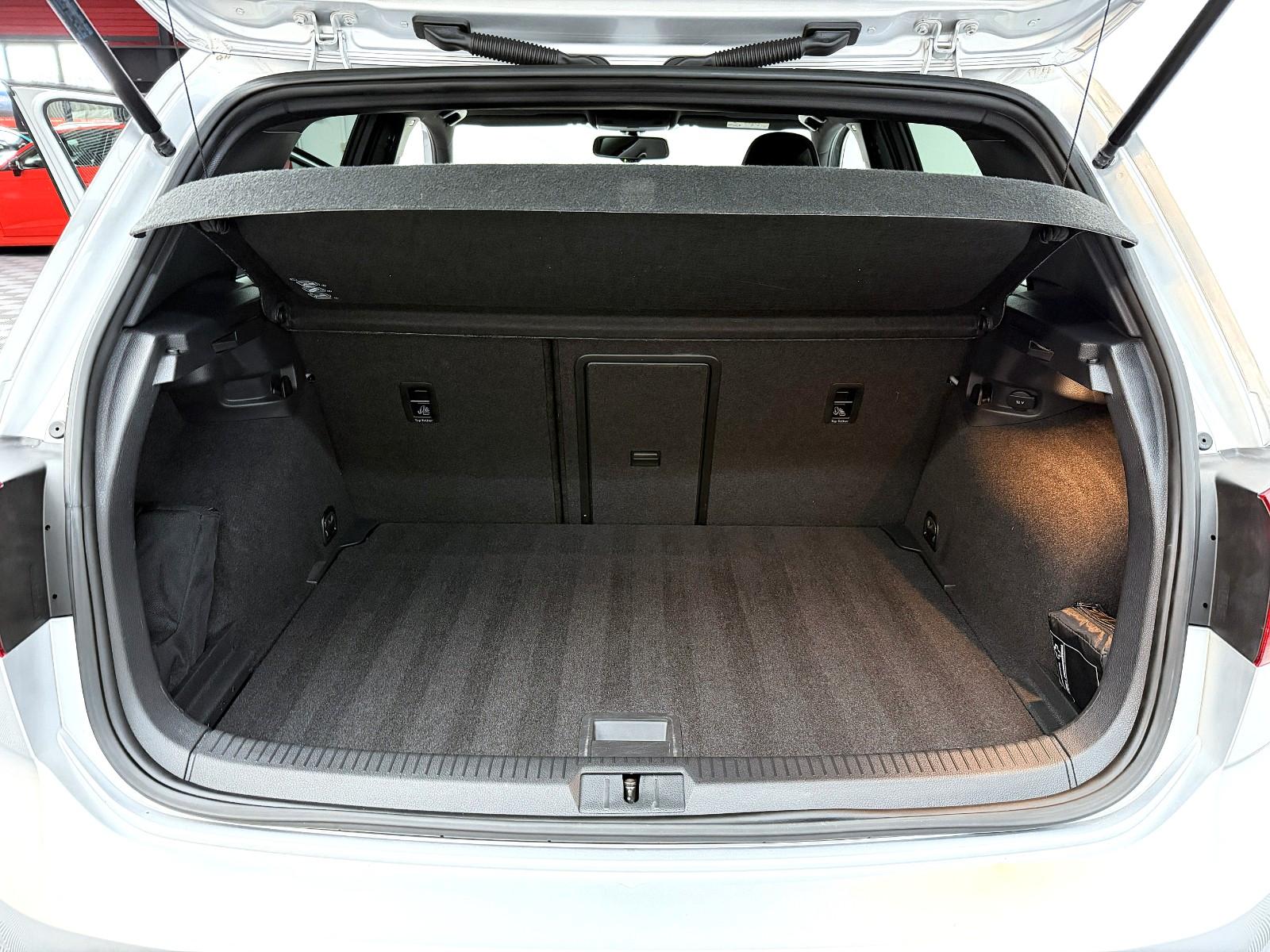 Volkswagen Golf VII Lim. GTI Clubsport BMT *OZ*AIRLIFT*SHZ