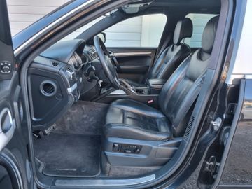 Porsche Cayenne - 12