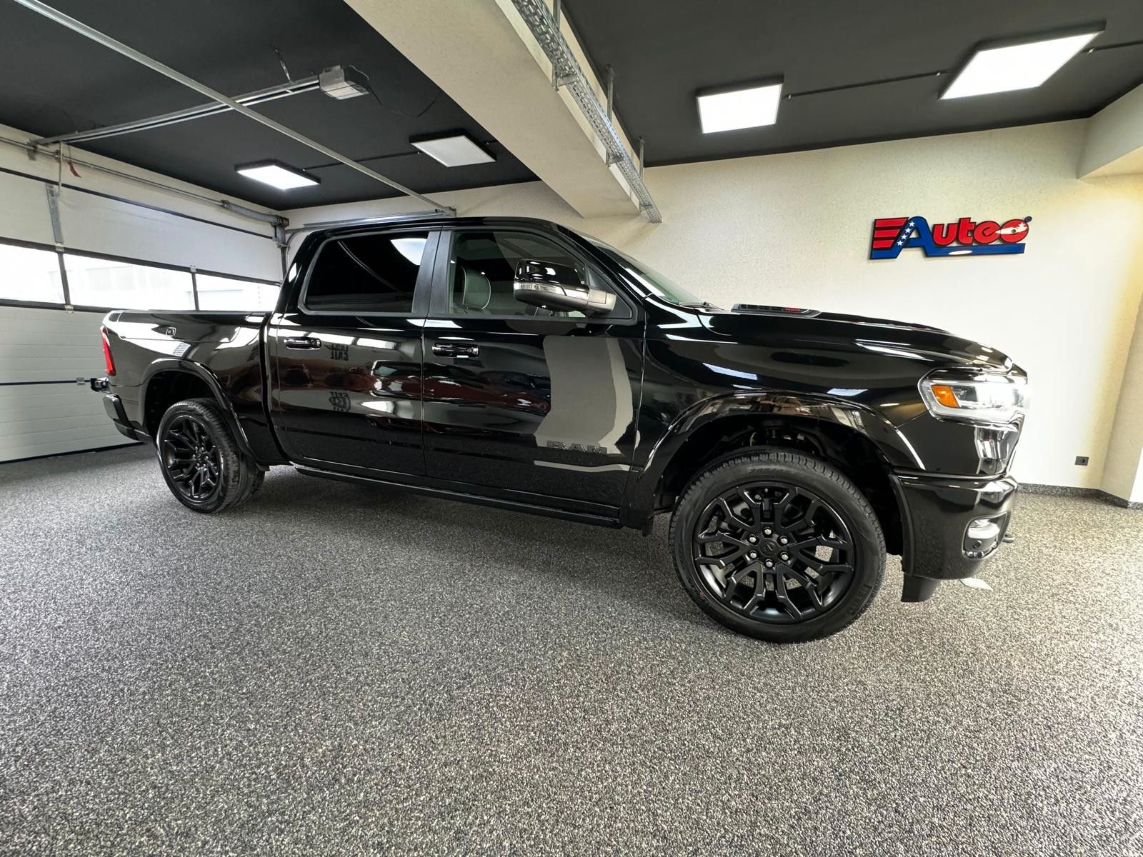 Fahrzeugabbildung Dodge RAM LIMITED HURRICANE 3.0L-HO 540 PS - RAMBOX