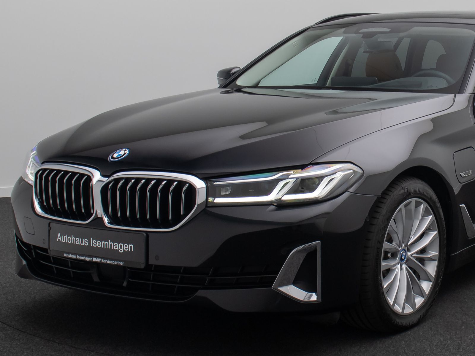 Fahrzeugabbildung BMW 530e Luxury Line Panorama Kamera Laser HUD DAB