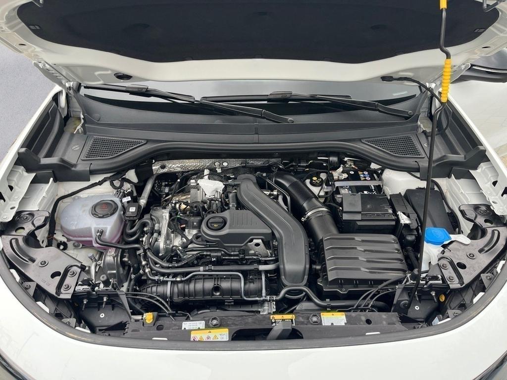 Volkswagen T-Roc 10