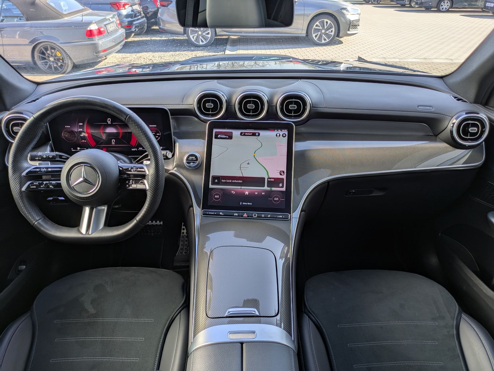 Fahrzeugabbildung Mercedes-Benz GLC 300 d 4M AMG PANO*DIGITAL-LIGHT*ACC*AHK*20"