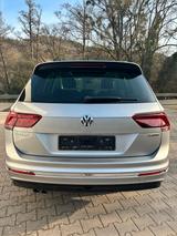 Volkswagen Tiguan 2.0 TSI 132kW DSG 4MOTION Highline R-Line - VW Tiguan von privat