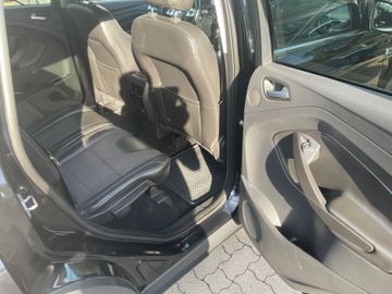 Ford Kuga - 4