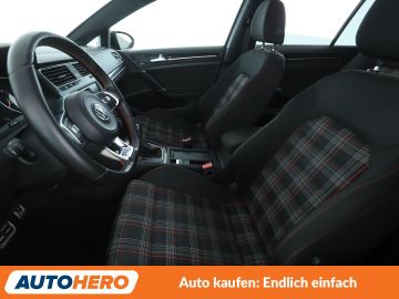 Volkswagen Golf - 10
