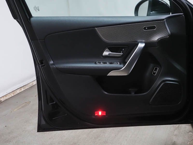 Fahrzeugabbildung Mercedes-Benz A 180 Limousine Progressive LED+Kam+WinterP+MBUX